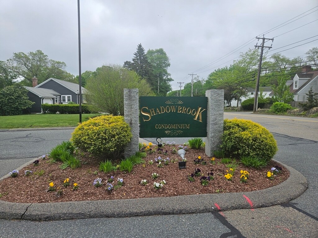 12 Shadowbrook Ln Unit 43, Milford, MA 01757 Condo for Rent in Milford, MA