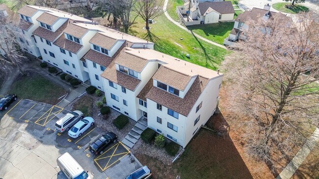 Foto del edificio - 2 bedroom 1 Bathroom Condo-