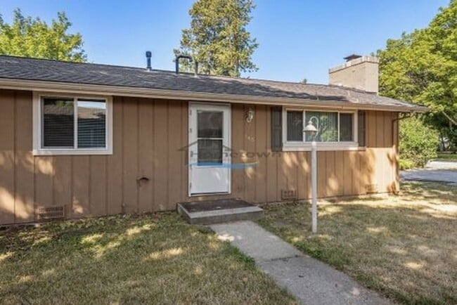 Building Photo - 342 W Davidson Ave