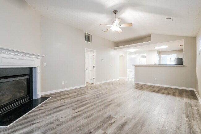 Foto del edificio - 79 Topaz Dr