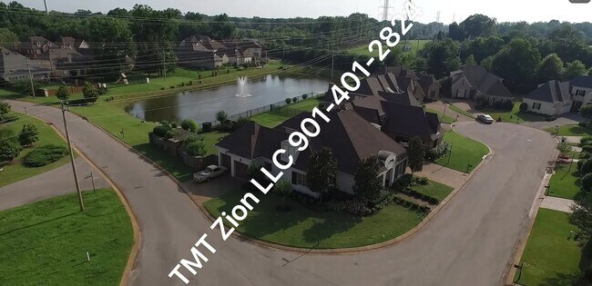 Building Photo - 6679 Old Ivy Cove