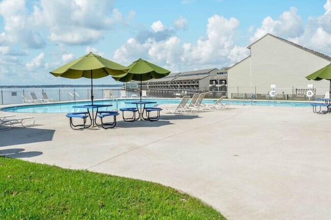 Building Photo - 7041 Kingston Cove Ln