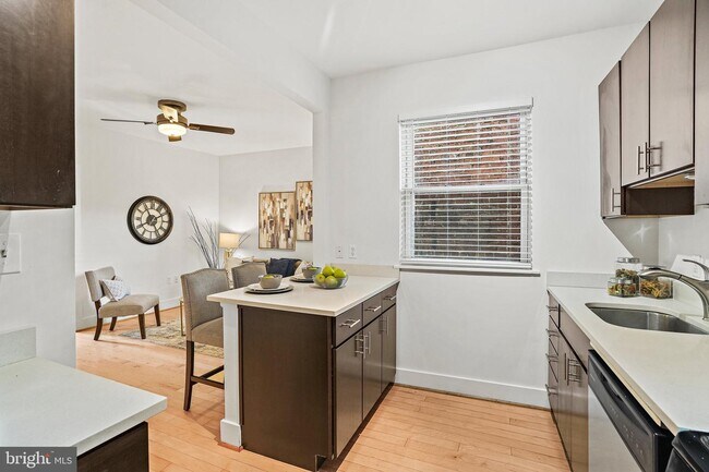 Foto del edificio - 1020 Fairmont St NW
