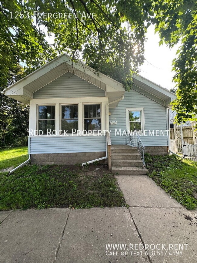 Building Photo - 1253 Evergreen Ave