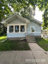 Building Photo - 1253 Evergreen Ave