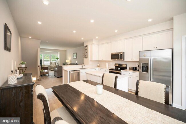 Foto del edificio - 1042 Alum Spring Rd