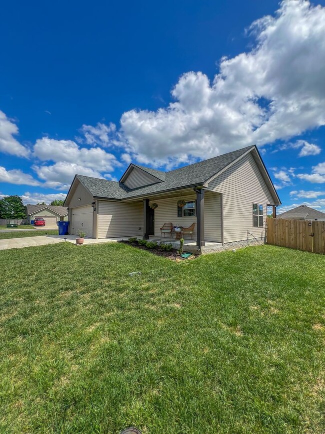 Foto del edificio - Charming Ranch-Style Home on a Large Corne...