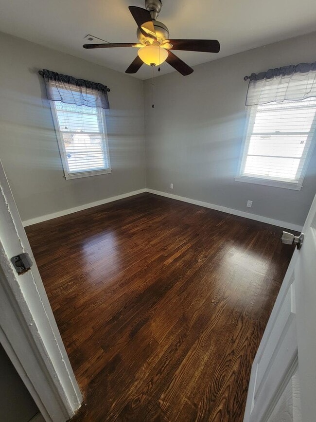 Building Photo - SECTION 8 APPROVED!