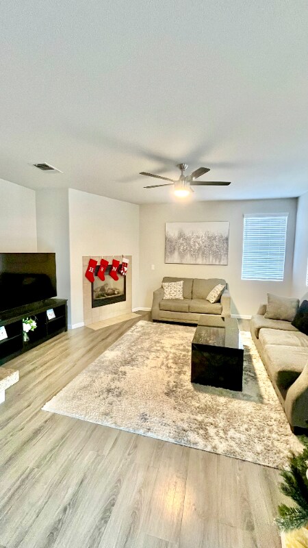 Foto del edificio - 549 Plum Way