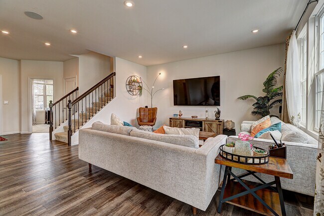 Foto del edificio - 24541 W Cardinal Point