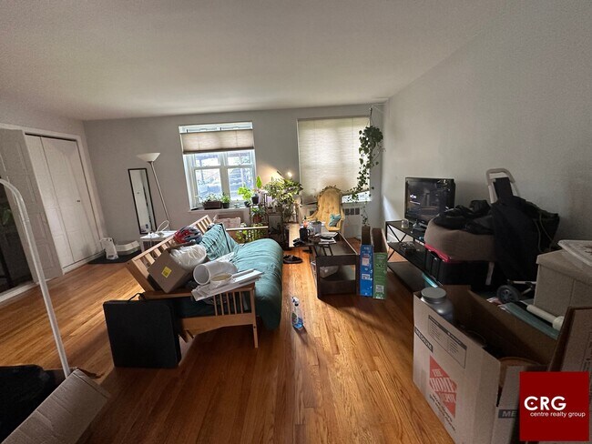 Foto del edificio - 34 Hammond Pond Pkwy