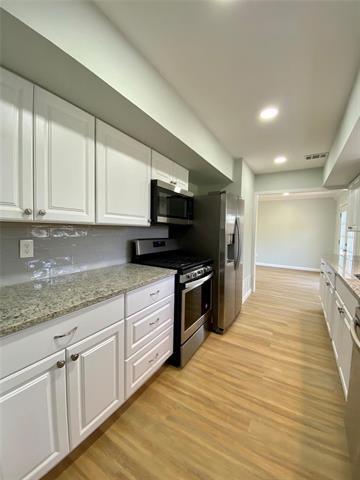 Building Photo - 2859 Linhaven Dr