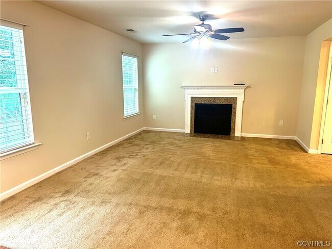 Building Photo - 6231 Regal Crest Dr