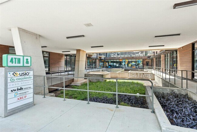 Foto del edificio - 1800 E 4th St