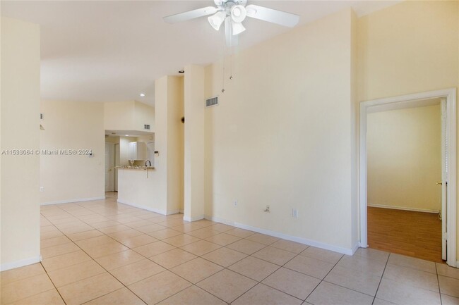 Foto del edificio - 18703 SW 26th St