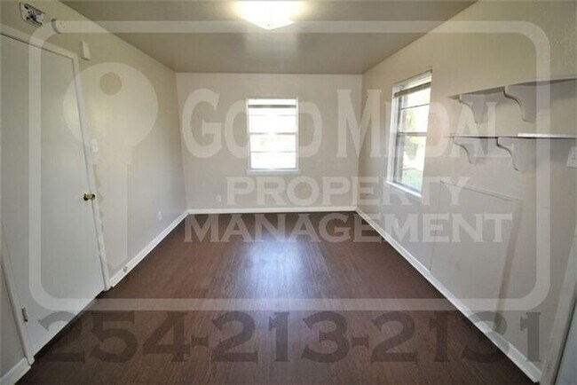 Foto del edificio - 801 Pecan Cir