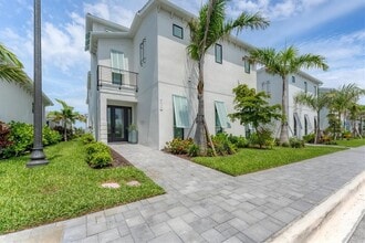 Building Photo - 6028 Red Mangrove Ln