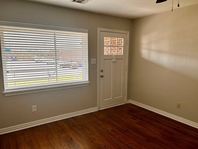 Foto del edificio - 3815 N Hartford St
