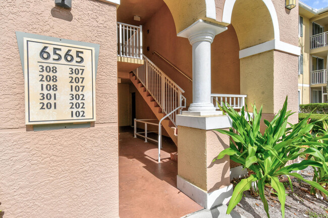 Foto del edificio - 6565 Emerald Dunes Dr