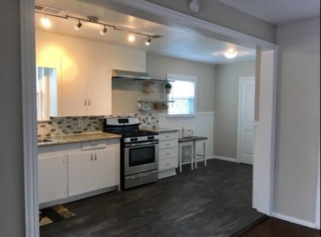 Foto del edificio - 5503 Lawson St