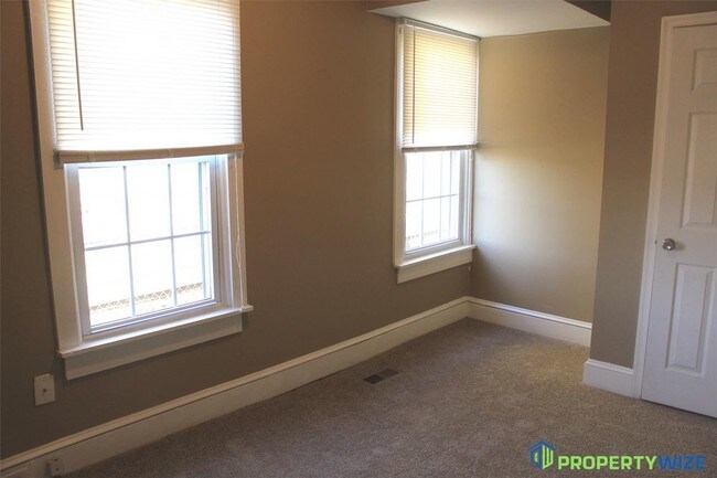 Building Photo - 204 Avondale Road