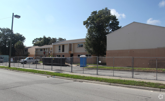 Building Photo - Oakview Apartments