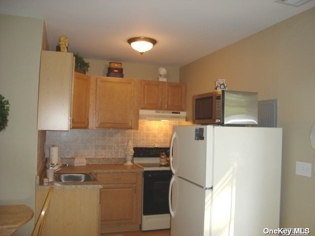 Building Photo - 38 Chelsea Dr