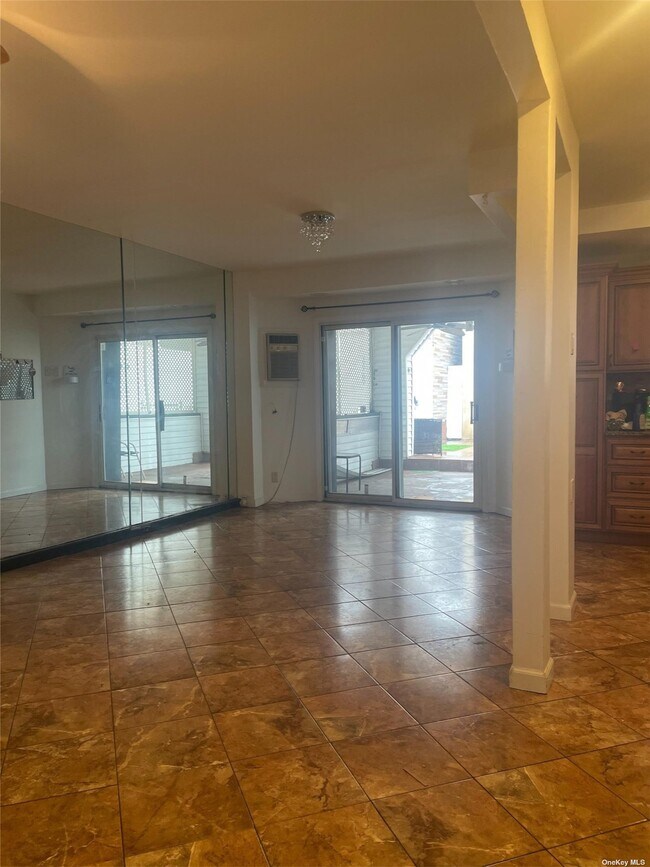 Building Photo - 5829 60th Ln