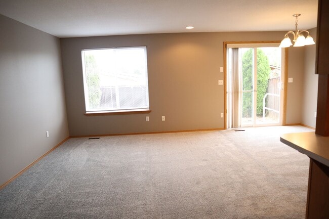 Foto del edificio - 7512 NE 52nd St