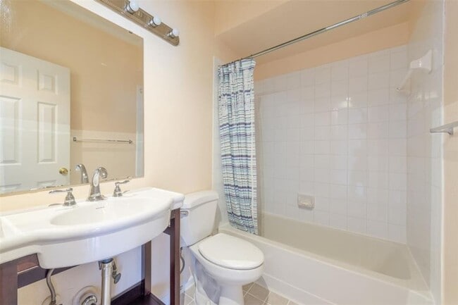 Building Photo - 2902 State St