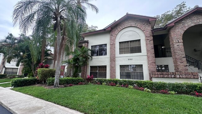 Building Photo - 8065 Aberdeen Dr