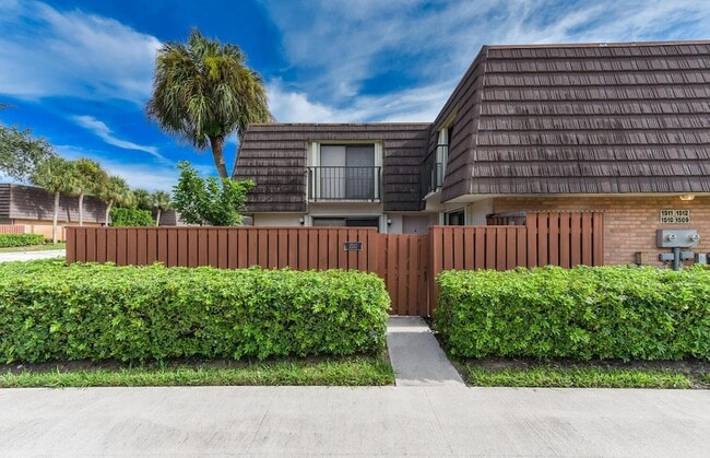 Photo - 1510 15th Ct Townhome