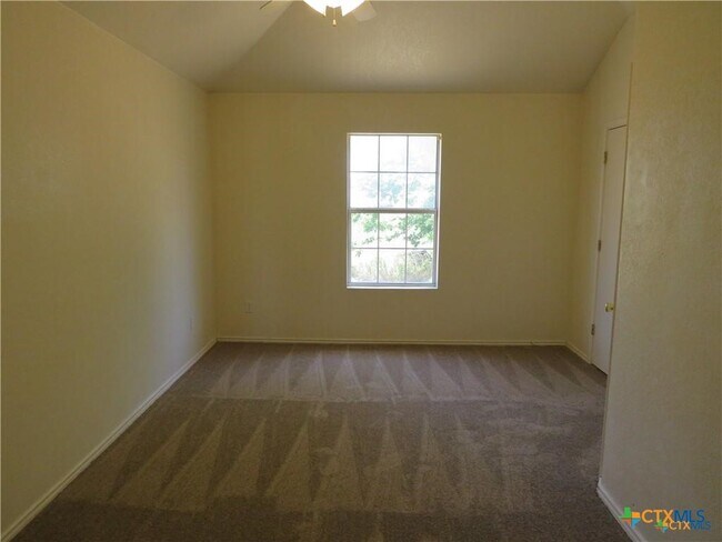Building Photo - 4002 Gus Dr
