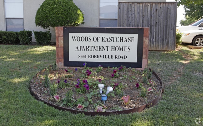 Building Photo - Woods of Eastchase