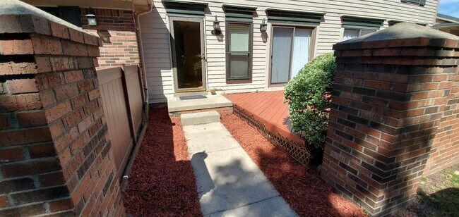 Foto del edificio - 41009 Southwind Dr