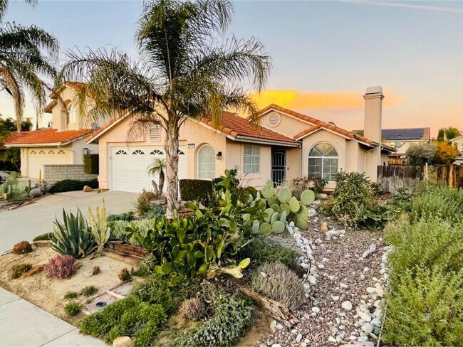 Building Photo - 23702 Canyon Oak Dr