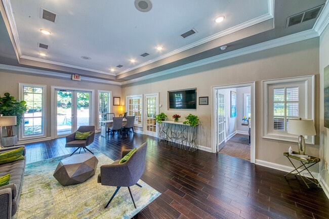 Photo - Evergreen Lenox Park Apartments