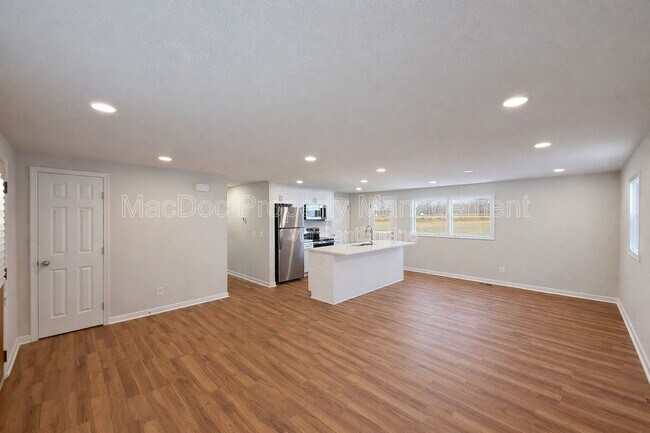 Foto del edificio - 13428 Ladysmith Rd