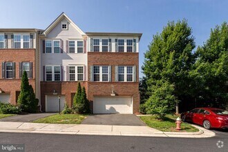 Building Photo - 22571 Highcroft Terrace