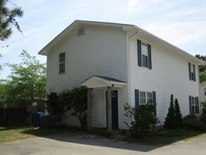 Building Photo - 402 Johns Way