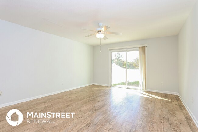 Foto del edificio - 558 Eiseman Wy