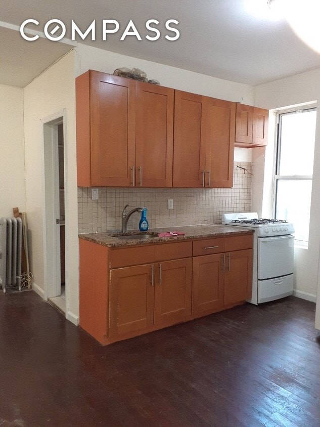 54 Rockaway Pkwy Unit 4, Brooklyn, NY 11212 Apartment for Rent in