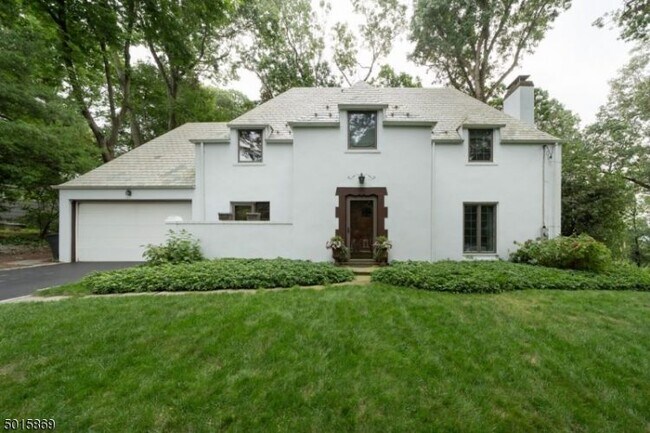 Building Photo - 361 Fairmount Ave