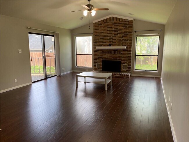 Foto del edificio - 7004 Firewheel Hollow