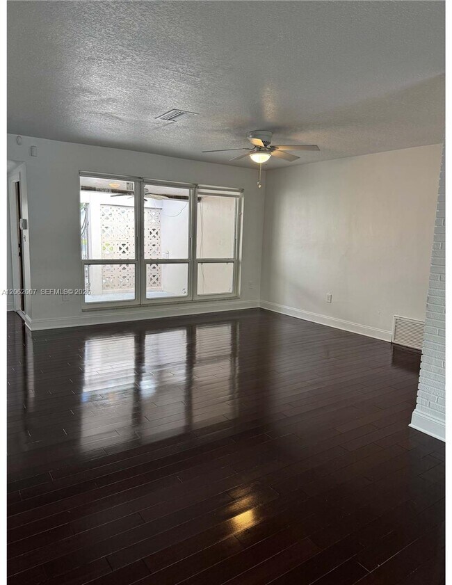 Foto del edificio - 5320 SW 89th Ave