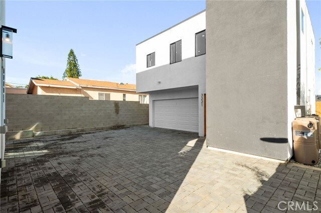 Foto del edificio - 3221 Lanfranco St