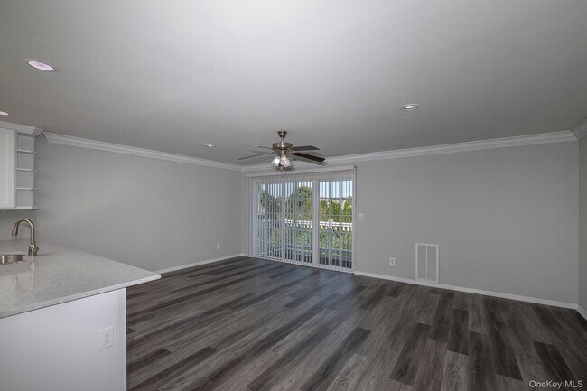 Foto del edificio - 170 Overlook Dr