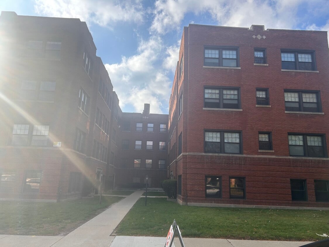 3254 Maple Ave Unit 3C, Berwyn, IL 60402 Condo for Rent in Berwyn, IL