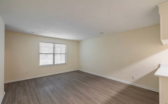 Building Photo - The Folly Townhomes - Your Next Place To Call Home