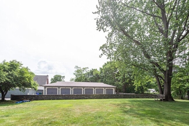 Photo - 249 County St Apartment